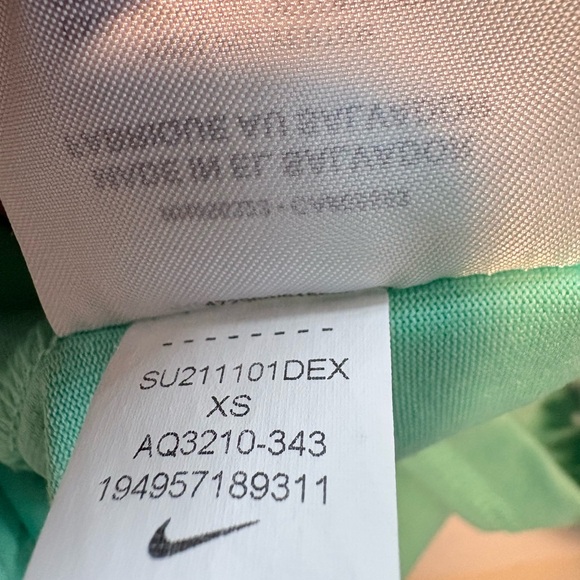 NWOT Nike Aqua Green Apparel - Picture 3 of 4